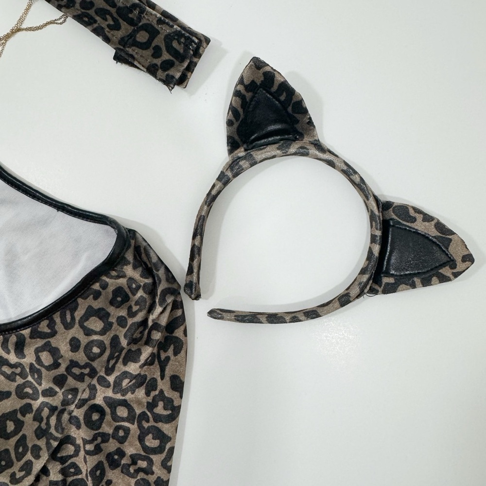 Sprit Running Wild Cheetah Catsuit Costume Size S - Picture 8 of 10